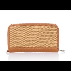 Thirty one wallet